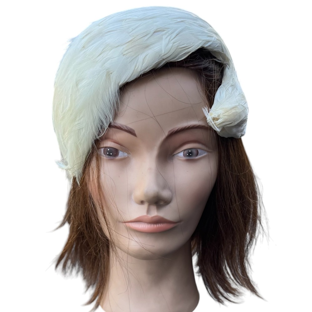 Vintage The Bon Marche Seattle White Feather Half Hat Fascinator 1950s 60s MCM